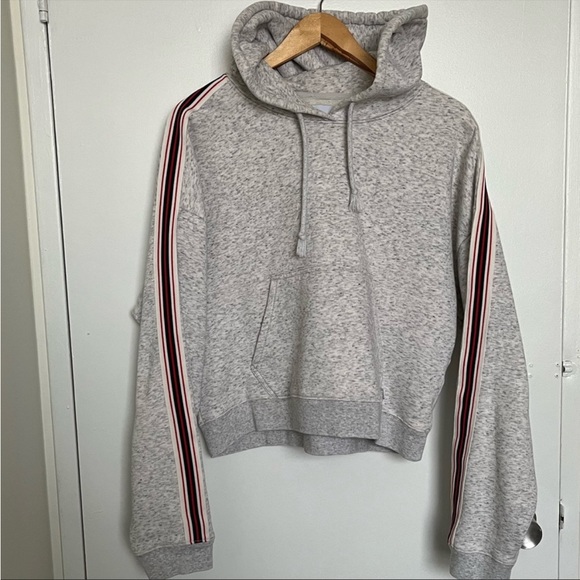ARITZIA TNA The Iconic Hoodie Cropped Hoodie with side stripe - Grey - Picture 3 of 6